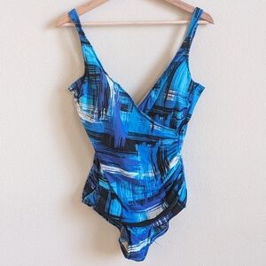 Miraclesuit One Piece Swimsuit Women 16 Ruching Slimming Padded Beach Summer